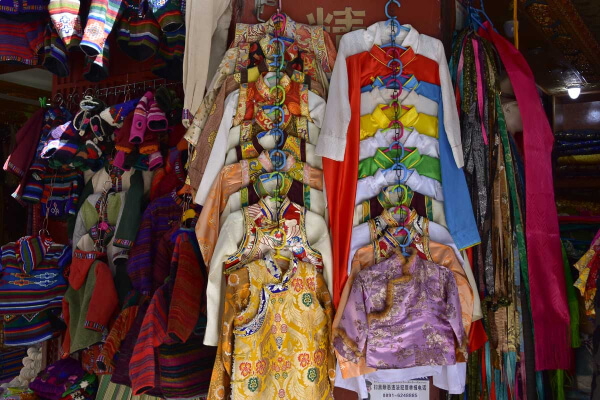 The Tibetan Market